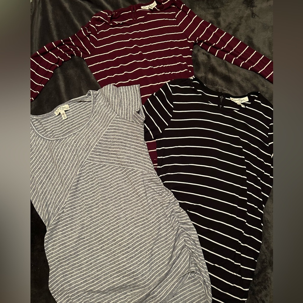 Jessica Simpson Maternity Top Bundle (M)